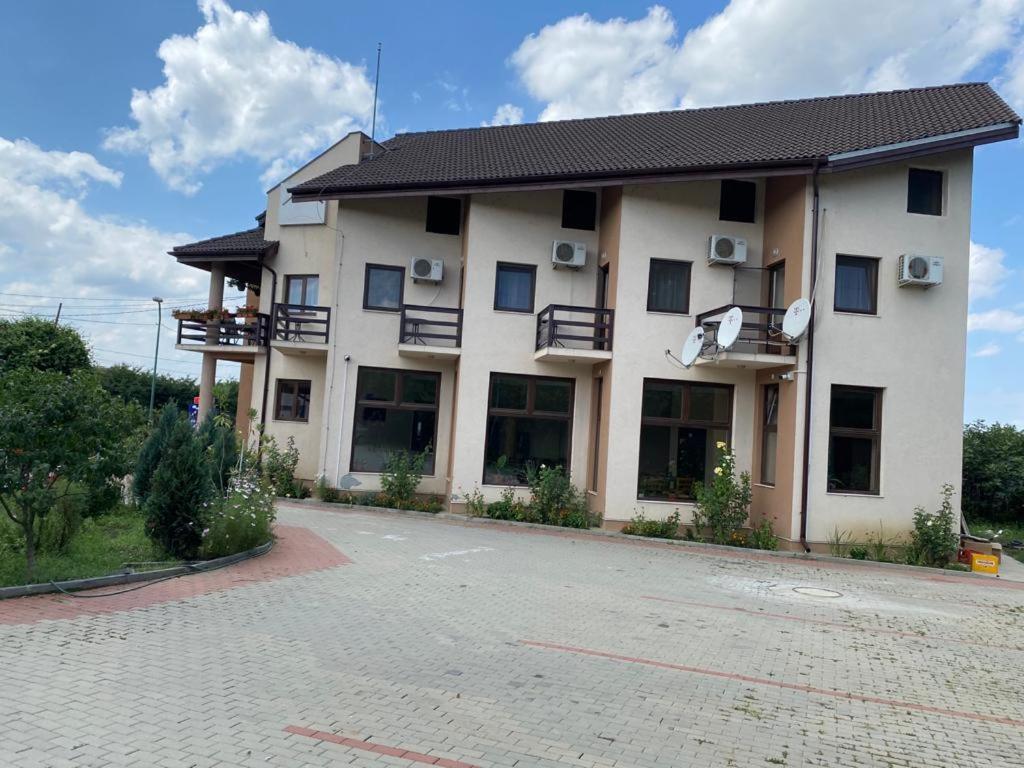 Pensiunea Casa Soarelui Simian Esterno foto