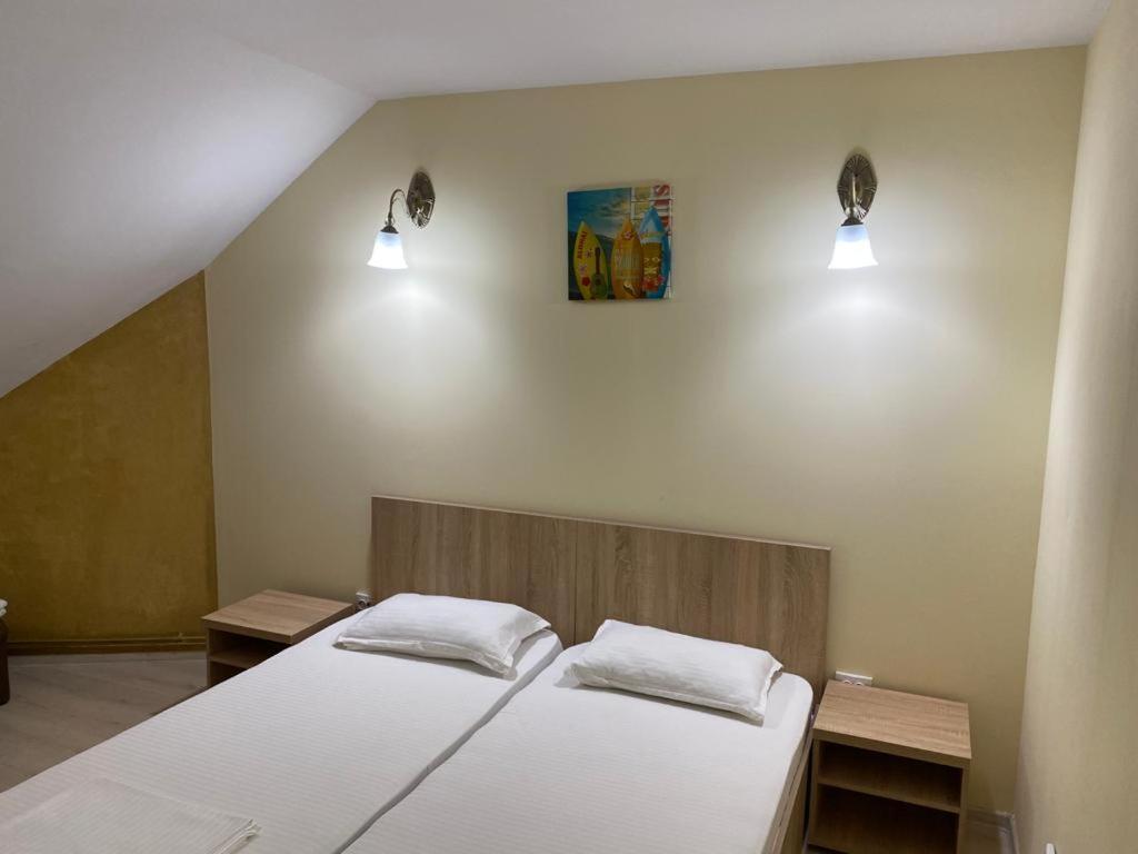 Pensiunea Casa Soarelui Simian Camera foto